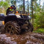 Zábava v bahne? Jedine so štvorkolkou